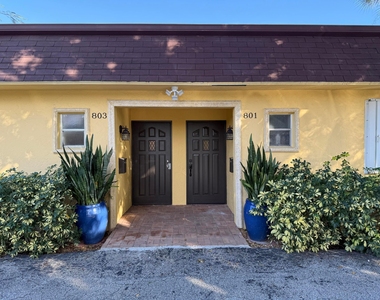 803 Ne 2nd Avenue - Photo Thumbnail 12