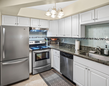 803 Ne 2nd Avenue - Photo Thumbnail 6