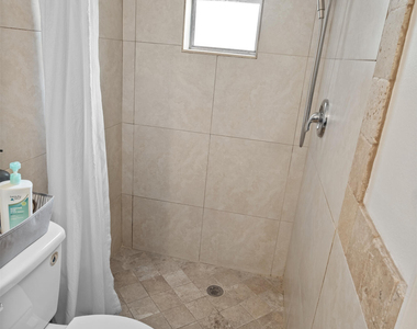 803 Ne 2nd Avenue - Photo Thumbnail 9