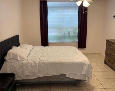3720 Inverrary Drive - Photo Thumbnail 8