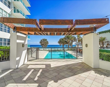 3550 Galt Ocean Drive - Photo Thumbnail 10