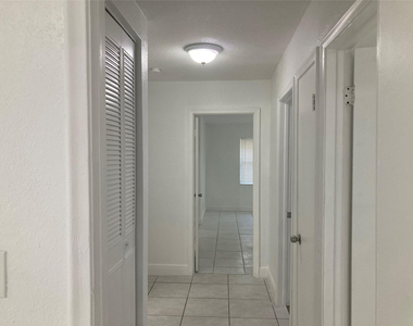 6230 Sw 4th Place - Photo Thumbnail 14