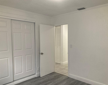 6230 Sw 4th Place - Photo Thumbnail 19