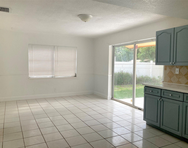 6230 Sw 4th Place - Photo Thumbnail 9