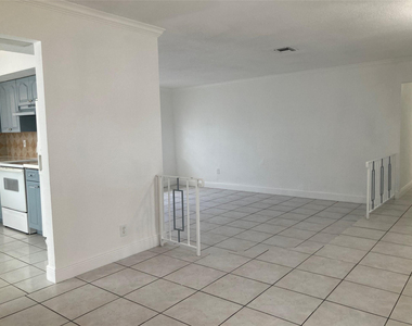6230 Sw 4th Place - Photo Thumbnail 10