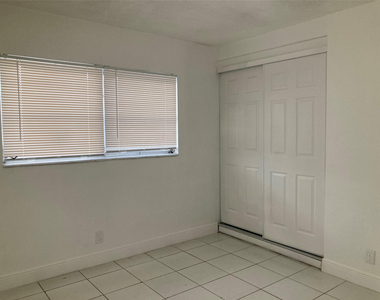 6230 Sw 4th Place - Photo Thumbnail 13