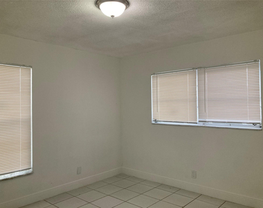 6230 Sw 4th Place - Photo Thumbnail 12