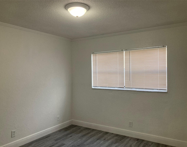 6230 Sw 4th Place - Photo Thumbnail 17