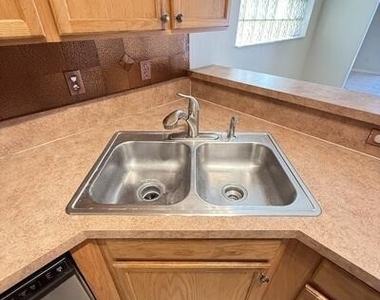 10839 Madison Drive - Photo Thumbnail 24