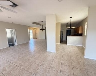 10839 Madison Drive - Photo Thumbnail 21