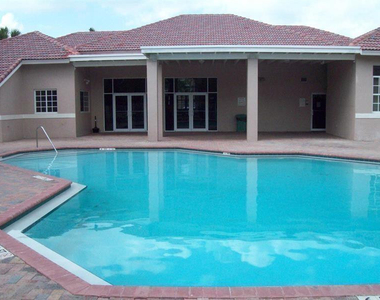3241 Sabal Palm Manor - Photo Thumbnail 10