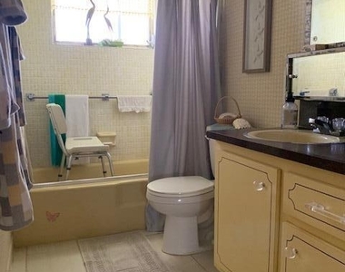 2916 Crosley Drive E - Photo Thumbnail 12