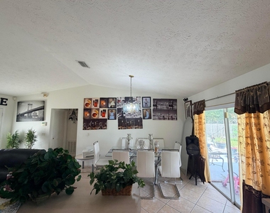 1342 Sw Wampler Avenue - Photo Thumbnail 10