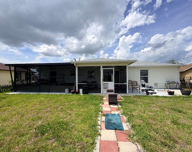 1342 Sw Wampler Avenue - Photo Thumbnail 25