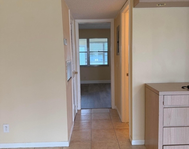 707 High Point Boulevard N - Photo Thumbnail 8