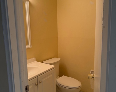 707 High Point Boulevard N - Photo Thumbnail 9