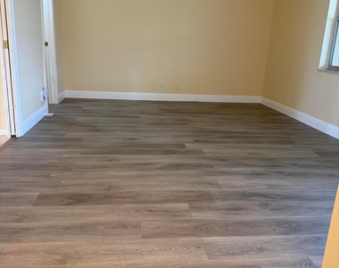 707 High Point Boulevard N - Photo Thumbnail 11