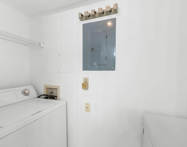 2506 Se Anchorage Cove - Photo Thumbnail 15