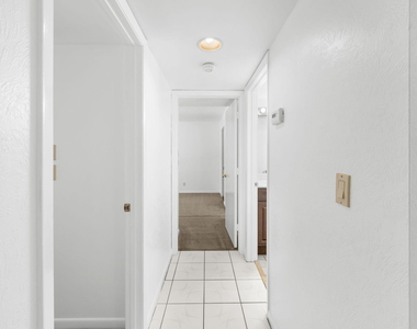 2506 Se Anchorage Cove - Photo Thumbnail 11