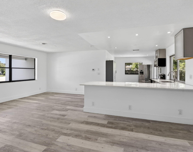 5804 Nw 14th Street - Photo Thumbnail 16