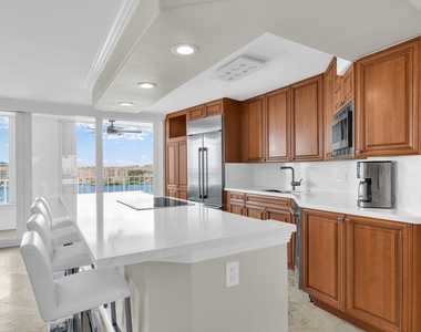 500 S Ocean Boulevard - Photo Thumbnail 4
