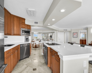 500 S Ocean Boulevard - Photo Thumbnail 8