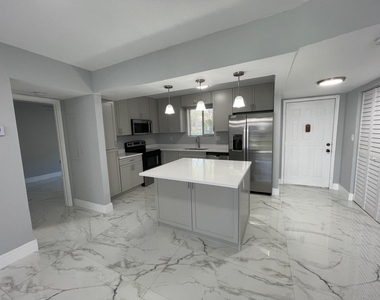9509 Sw 1st Court - Photo Thumbnail 6