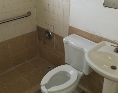 1607 Avenue - Photo Thumbnail 12