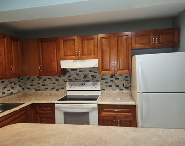 4174 Inverrary Drive - Photo Thumbnail 2