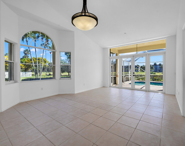 608 W Palm Aire Drive - Photo Thumbnail 1