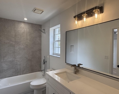 7218 Panache Way - Photo Thumbnail 18