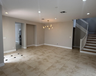 7218 Panache Way - Photo Thumbnail 3