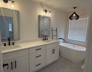 7218 Panache Way - Photo Thumbnail 13
