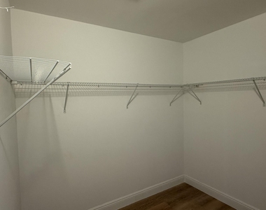 7218 Panache Way - Photo Thumbnail 12