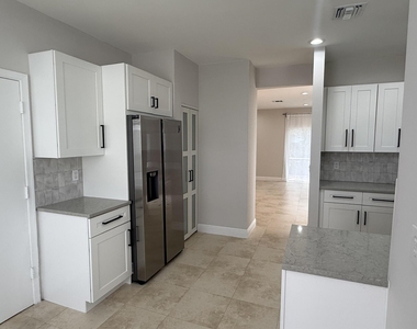 7218 Panache Way - Photo Thumbnail 6