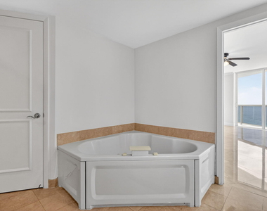 18911 Collins Avenue - Photo Thumbnail 15