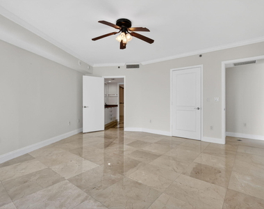 18911 Collins Avenue - Photo Thumbnail 13