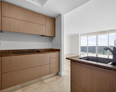 18911 Collins Avenue - Photo Thumbnail 10