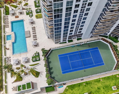 18911 Collins Avenue - Photo Thumbnail 2