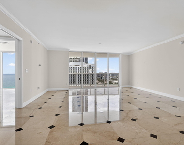 18911 Collins Avenue - Photo Thumbnail 4