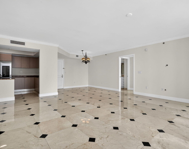 18911 Collins Avenue - Photo Thumbnail 5