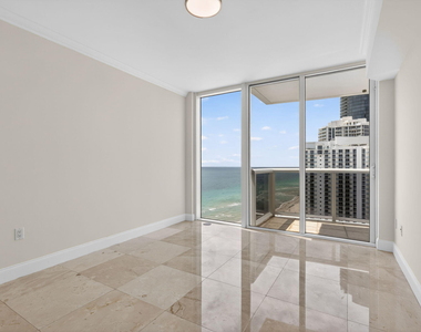 18911 Collins Avenue - Photo Thumbnail 17