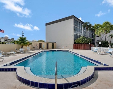 896 N Federal Highway - Photo Thumbnail 27