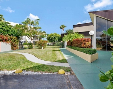 896 N Federal Highway - Photo Thumbnail 24