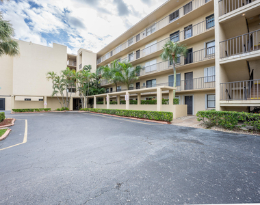 896 N Federal Highway - Photo Thumbnail 20