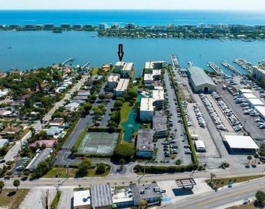 896 N Federal Highway - Photo Thumbnail 1