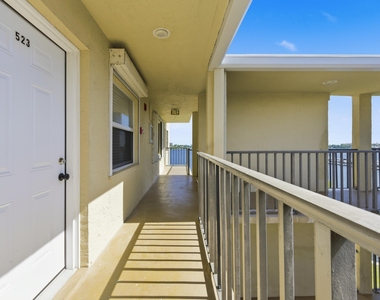 896 N Federal Highway - Photo Thumbnail 18