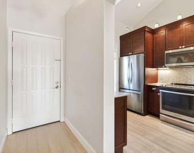 701 Seafarer Circle - Photo Thumbnail 10