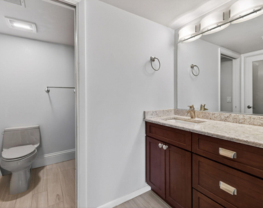 701 Seafarer Circle - Photo Thumbnail 14