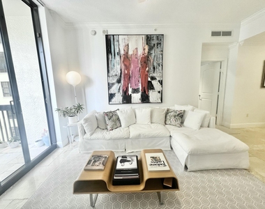 701 S Olive Avenue S - Photo Thumbnail 25